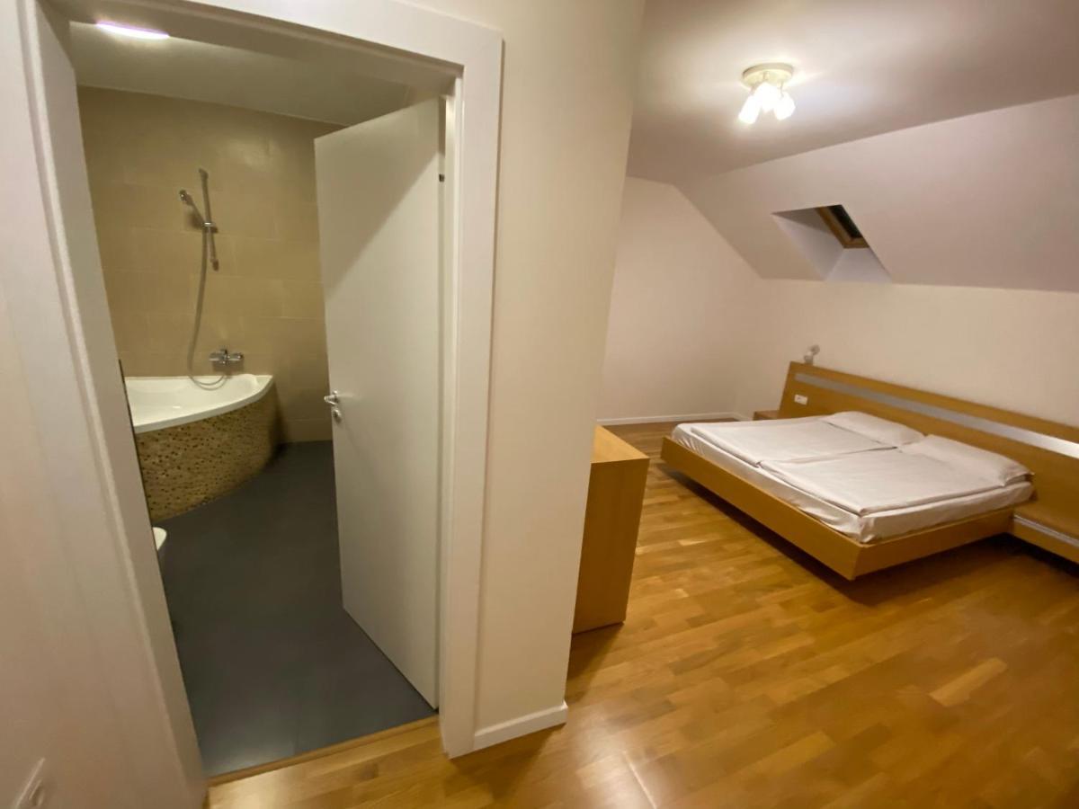 Gaga Residence 3 티미쇼아라 외부 사진
